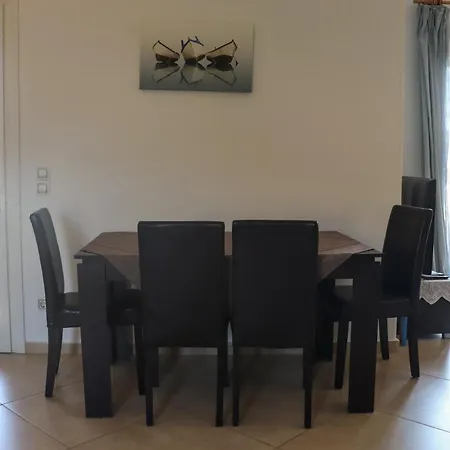 Апартаменты Ateni House *