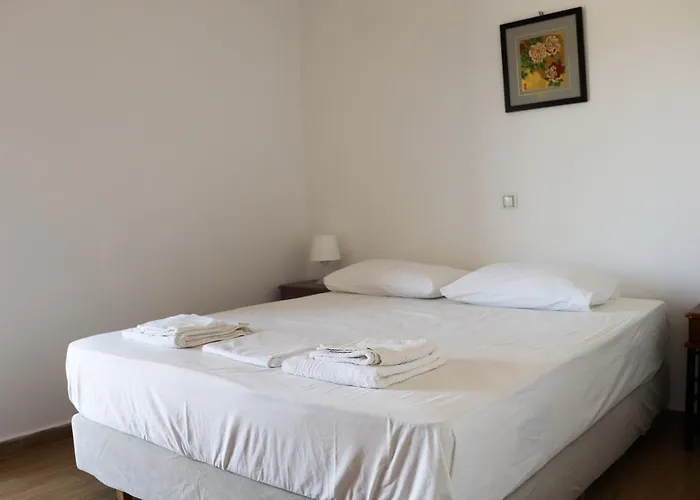 Appartement Ateni House *